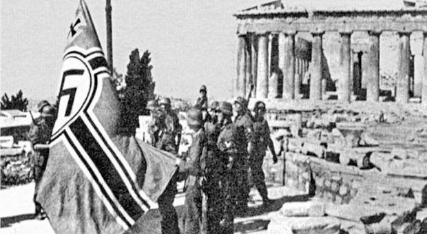 Αφιέρωμα του Αρχείου της ΕΡΤ: Οι Γερμανοί στην Αθήνα – 27 Απριλίου 1941 |  Παρόν - Τυπολογίες